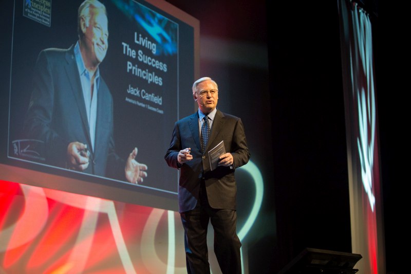 Corporarate Photographer Dublin Hire Professional Business Event- jack canfield- E17